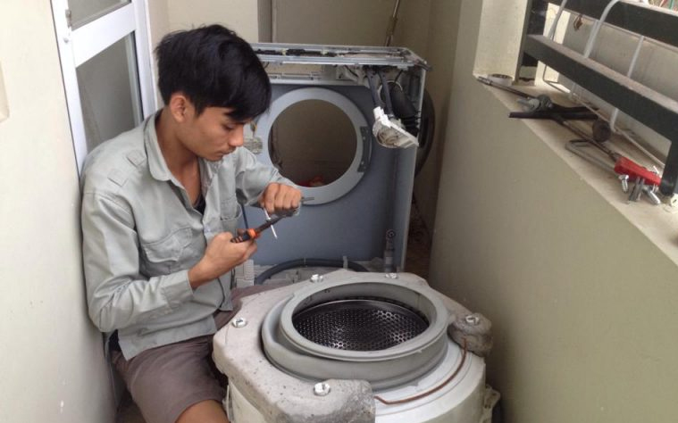 Thợ của điện lạnh Quang Tiến tại Quận Hà Đông