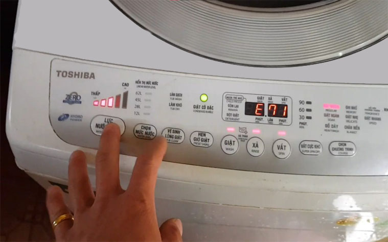 Lỗi E71 ở máy giặt Toshiba là gì ?