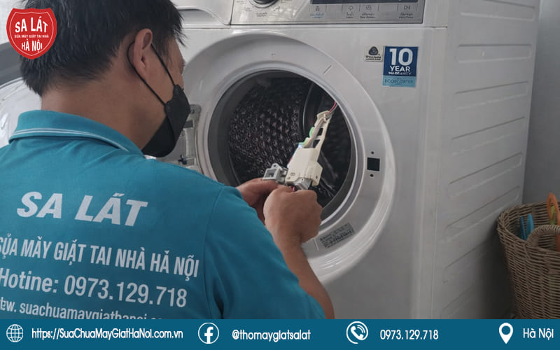 tho-dang-sua-may-giat-electrolux-bao-loi-e40-tai-ha-dong