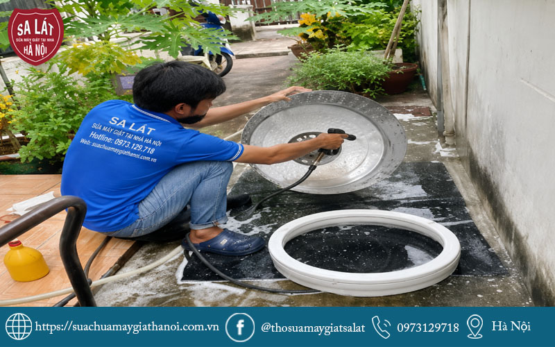 Bảo dưỡng và kiểm tra lồng quay xử lý triệt để máy giặt LG báo lỗi UE