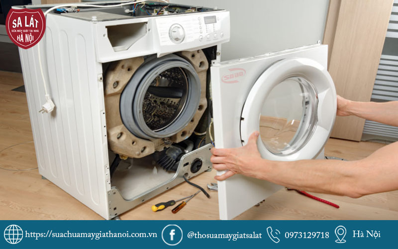 Máy giặt LG không quay lồng do đứt dây curoa, hỏng công tắc cửa hoặc lỗi bo mạch điều khiển.