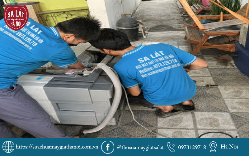Đội ngũ thợ kỹ thuật Sa Lát chuyên nghiệp tận tâm sửa chữa máy giặt tại nhà nhanh chóng