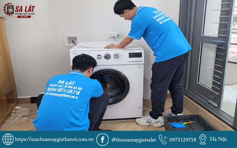 Thợ Sa Lát kiểm tra và bảo dưỡng định kỳ giúp máy giặt Electrolux hoạt động bền bỉ hiệu quả nhất