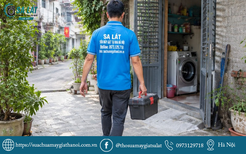 Kỹ thuật viên Điện máy Sa Lát chuyên nghiệp đến hỗ trợ sửa chữa tận nhà khách hàng