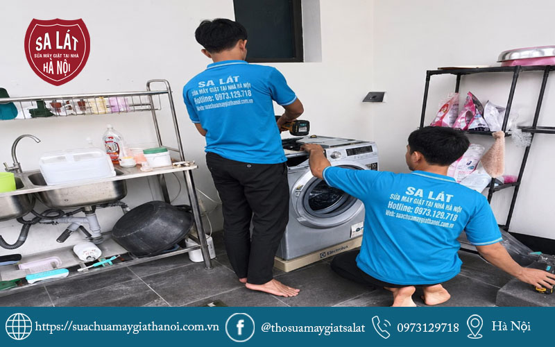 Đội ngũ thợ Sa Lát sửa chữa máy giặt chuyên nghiệp theo đúng quy trình chuẩn